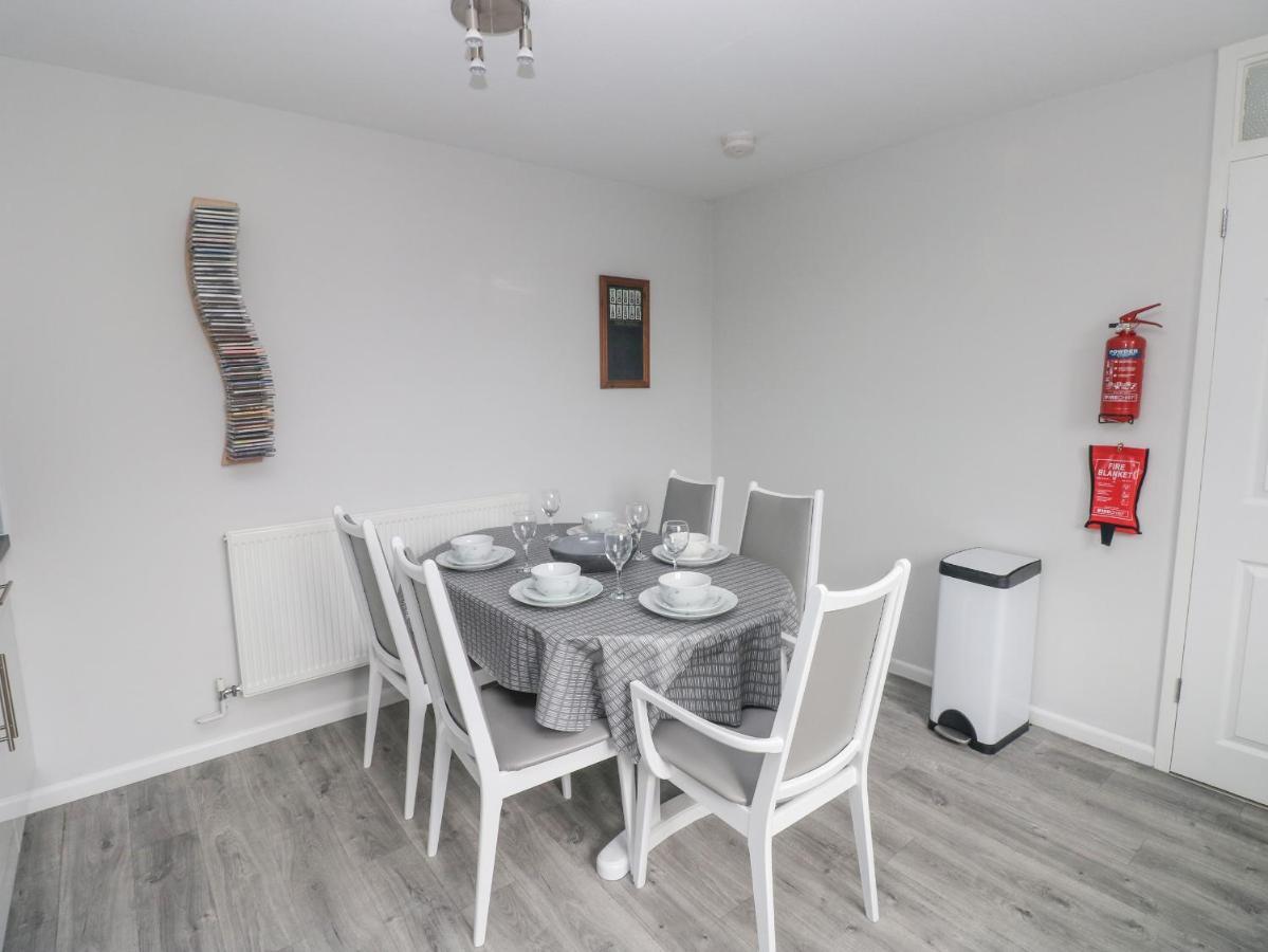 21 Sandfield Road Villa Burry Port Exterior foto
